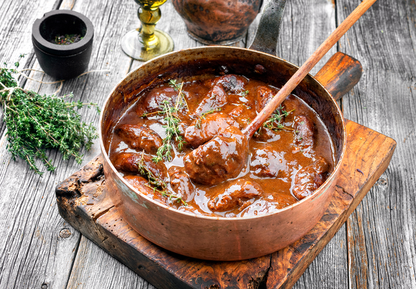 LA TÉCNICA DE «BRAISING» O DEL ESTOFADO PARA LAS CARNES DURAS-¡ÉXITO TOTAL!